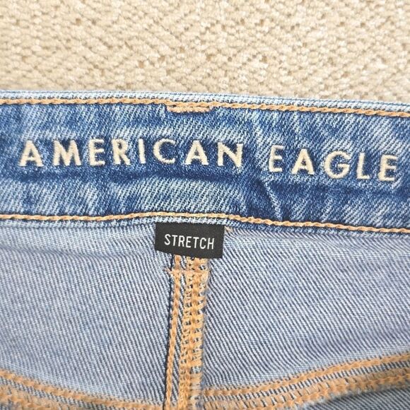 American Eagle Distressed Mom Short Cuffed Hem Shorts - Size 2 - Picture 3 of 15